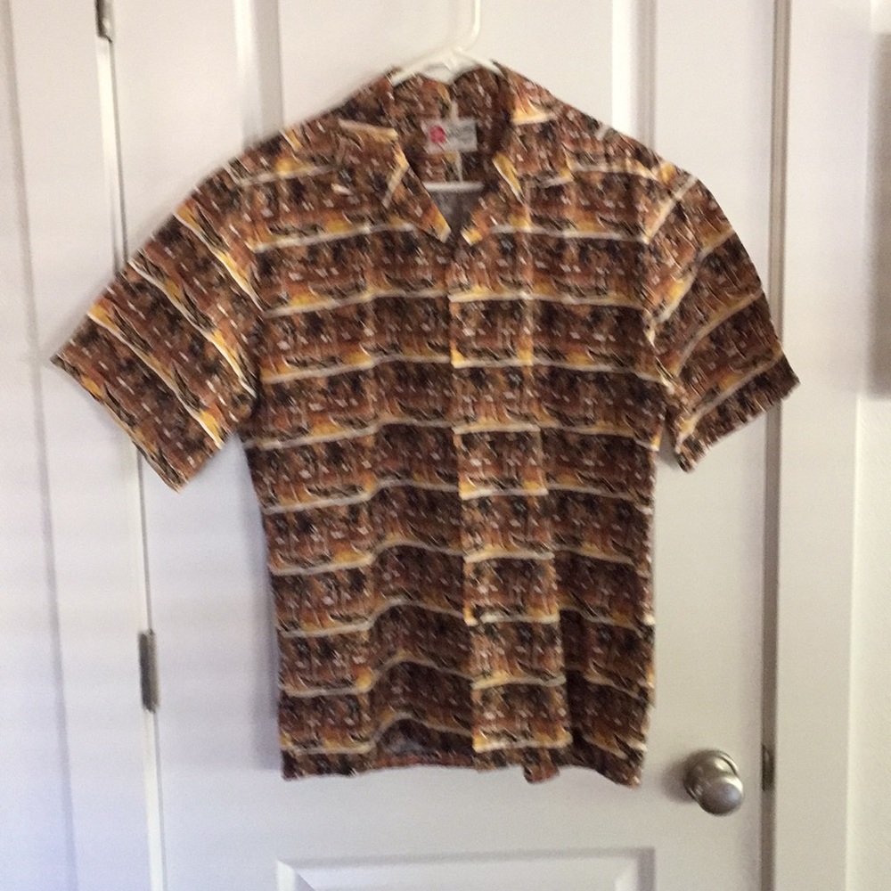 Hilo Hattie’s Hawaiian shirt 100% cotton